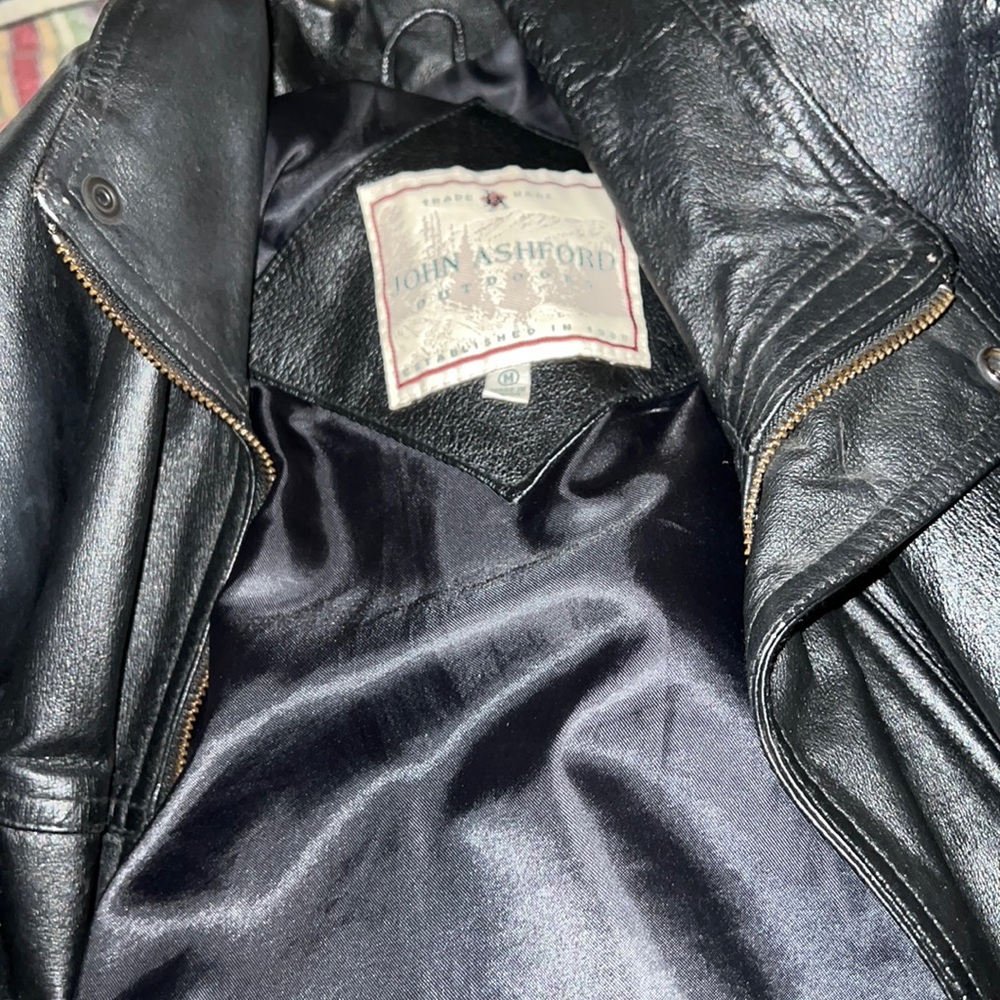 John Ashford outdoor 100% leather coat. Vintage